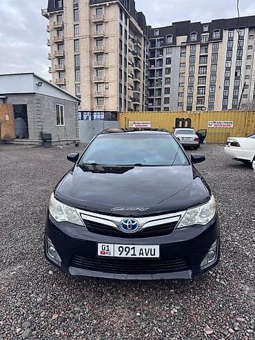Toyota Camry: 2013 г., Гибрид, Седан — 5