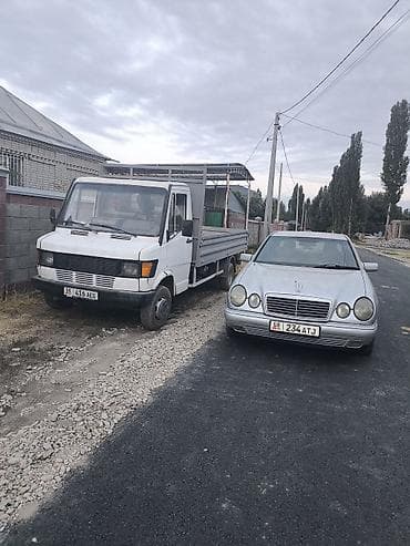 Транспорт: Жүк ташуучу унаа, Mercedes-Benz, Стандарт, 4 т, Колдонулган — 9