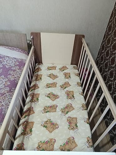 Комплекты столов и стульев: Продается манеж — 2