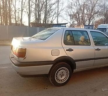 е34 540: Volkswagen Vento: 1993 г., 1.8 л, Ручные, Бензин, Седан — 2