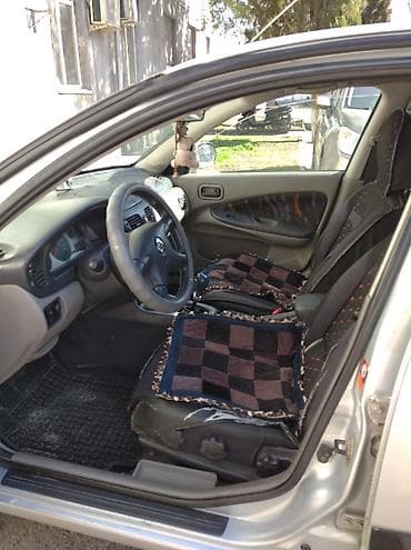 lada priora: Nissan Almera: 2004 г., 1.8 л, Механика, Бензин, Хэтчбэк — 5