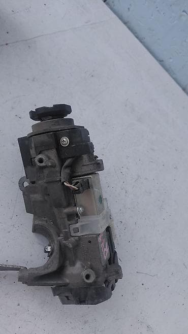 step 2: Замок зажигания Honda 2010 г., Б/у, Оригинал, Япония — 2