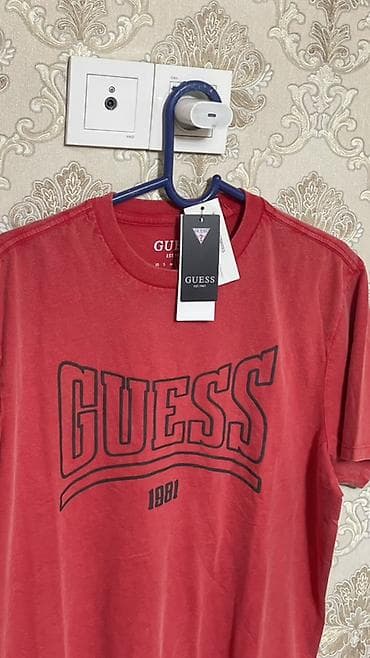 tech flece: Футболка GUESS мужская - Бренд: GUESS (логотип и надпись “GUESS — 1