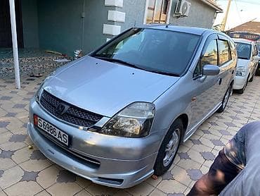 салон гольф 4: Honda Stream: 2002 г., 1.7 л, Автомат, Бензин, Минивэн — 1