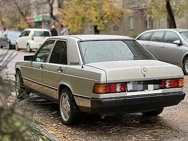 mers e124: Mercedes-Benz 190: 1987 г., 2.3 л, Автомат, Бензин, Седан — 4