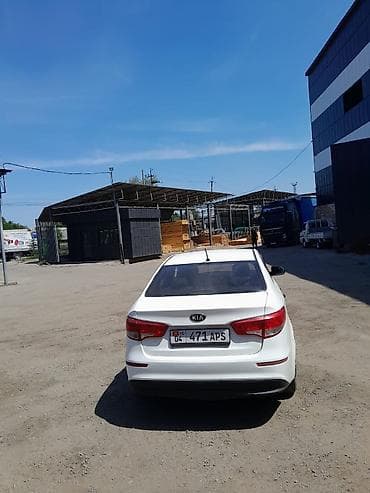 Транспорт: Kia Rio: 2015 г., 1.4 л, Механика, Бензин, Седан — 5