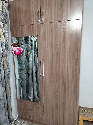 пленка на зеркало: Шифоньер, шкаф для одежды, Б/у, Прямой, ЛДСП — 1