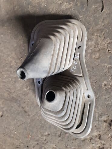 купить золотые часы в бишкеке: Toyota Land Cruiser 80 кожух кулисы резиновая Тоета Ленд Крузер 80 — 2