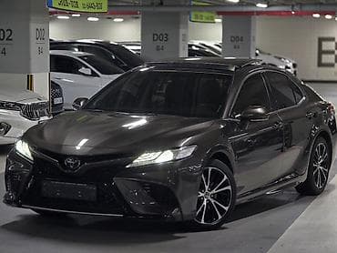 Toyota Camry: 2020 г., 2.5 л, Автомат, Гибрид