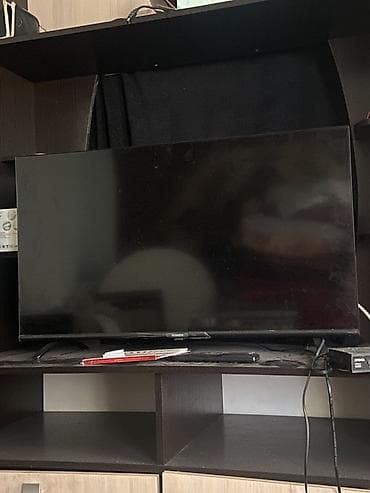 телевизор для пс: LED-телевизор с плоским экраном, диагональ ориентировочно 40–43" — 1