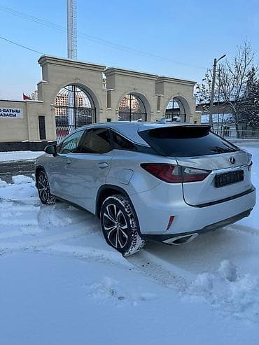 кия 3: Lexus RX: 2018 г., Автомат, Кроссовер — 2