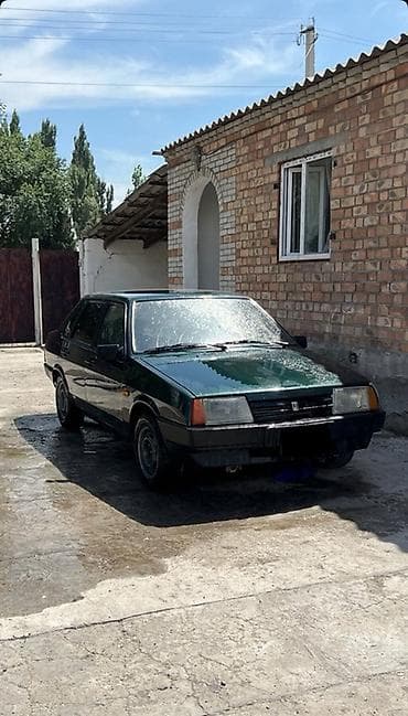 Унаа сатуу: ВАЗ (ЛАДА) 21099: 2003 г., 1.5 л, Кол менен иштөөчү, Бензин, Седан — 2