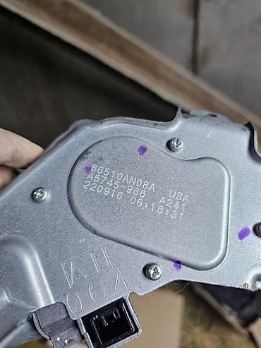 ez 30: Моторчик заднего дворника Subaru Outback BT 5 — 3