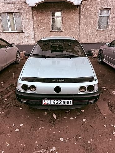 ef m: Volkswagen Passat: 1990 г., 1.8 л, Механика, Бензин, Лифтбек — 1
