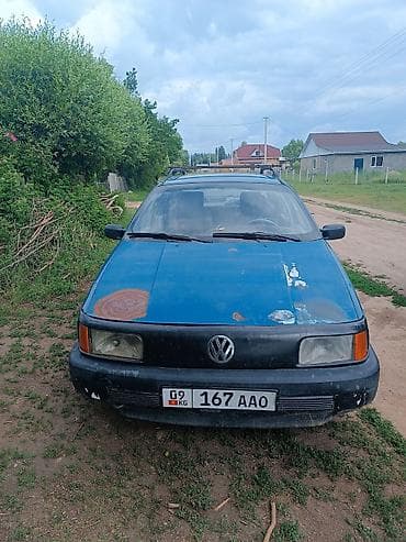 Унаа: Volkswagen Passat: 1990 г., Кол менен иштөөчү, Бензин, Седан — 3