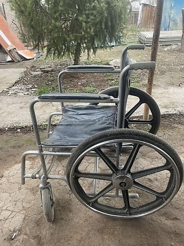 Башка медициналык товарлар: Инвалидная коляска складная, ручного привода. Особенности: - Складная — 3