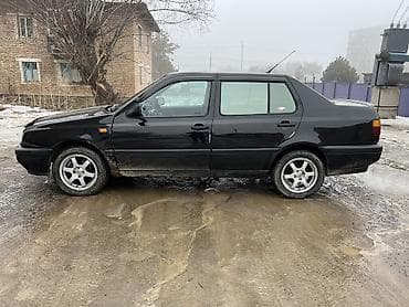 s 350: Volkswagen Vento: 1994 г., 1.8 л, Механика, Бензин, Седан — 7