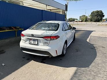 carplay android: Toyota Corolla: 2021 г., 1.8 л, Гибрид, Седан — 3