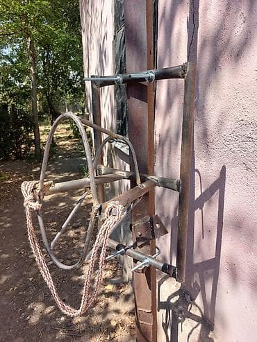 Металлическое приспособление для фиксации головы животного — 2