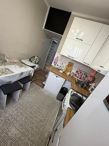 с петровка: 3 комнаты, 73 м², 105 серия, 2 этаж, Евроремонт — 2