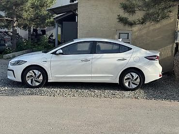 гибридный внедорожник: Hyundai Elantra: 2020 г., 1.6 л, Автомат, Гибрид, Седан — 6