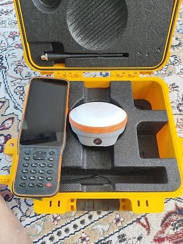 GNSS RTK комплект в ударопрочном кейсе. Состав:в полном комплекте