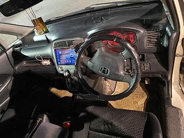 Honda Stream: 2004 г., 2 л, Автомат, Минивэн — 7
