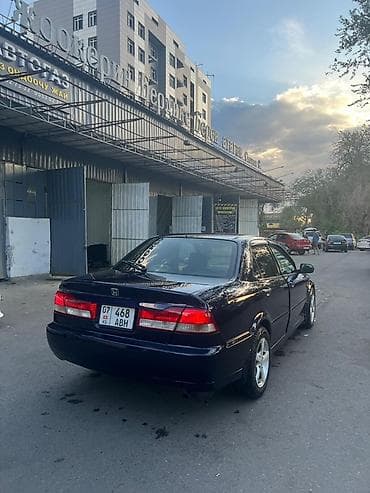 зеркело: Honda Accord: 2000 г., Автомат, Бензин, Седан — 8