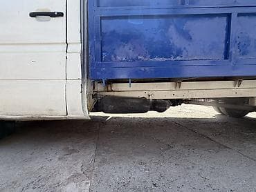 Унаа: Жеңил жүк ташуучу унаа, Mercedes-Benz, Стандарт, 3 т, Колдонулган — 10