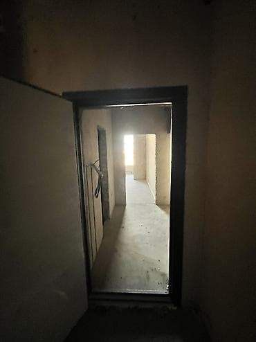 возле трассы: 1 комната, 50 м², Ала-Арча ТРЦ Элитка, 10 этаж, ПСО (под самоотделку) — 3