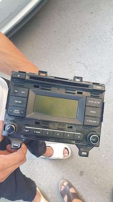 starline e96: Штатная магнитола для Hyundai/Kia (2DIN) - Панель с монохромным — 4