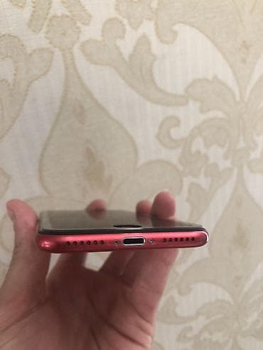 колонки и микрофон: IPhone SE (2-го поколения) (PRODUCT)RED - Компактный корпус — 2