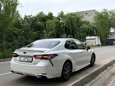 камре: Toyota Camry: 2022 г., 2.5 л, Автомат, Гибрид, Седан — 5
