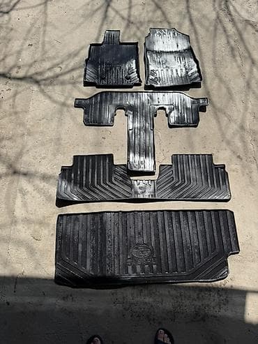 полики subaru ascent: Родные Резиновые Полики Для салона Subaru, цвет - Черный, Б/у, Самовывоз — 1