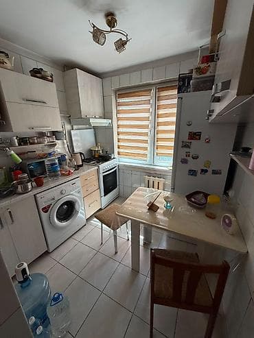 Квартиры: 3 комнаты, 58 м², 11 мкр 104 серия, 3 этаж, Косметический ремонт — 2