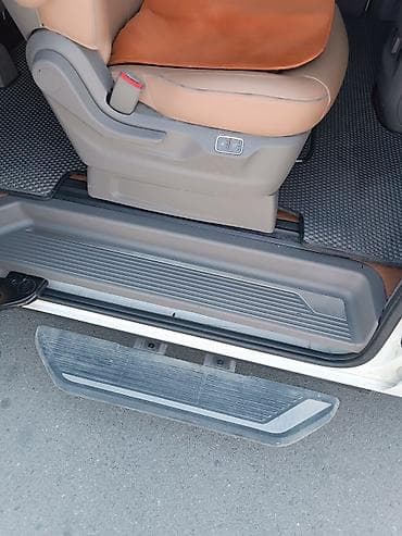 боковой тырмоо: Hyundai Staria: 2022 г., 3.5 л, Автомат, Газ, Минивэн — 10