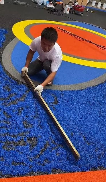 карусел: Покрытие для детских и спортивных площадок из EPDM-резиновой крошки - — 1