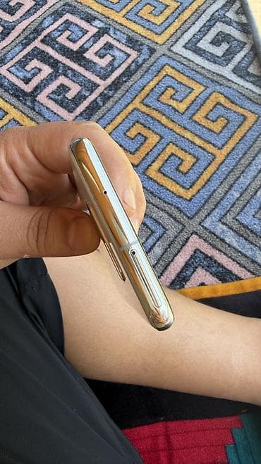 samsung s10e цена: Samsung Galaxy S10e, 128 ГБ, цвет - Белый — 4