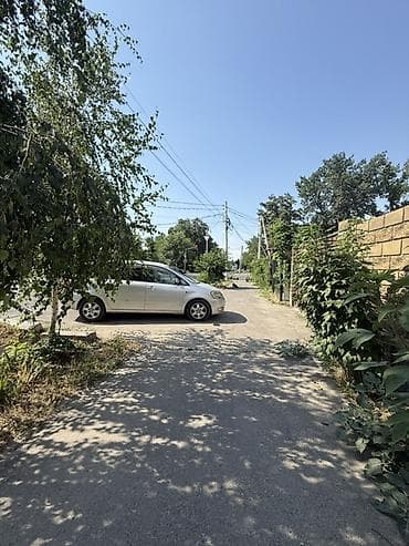 Паркинги: 🏡 Продается пол дома в центре города!Орозбекова 181 пересекает — 3