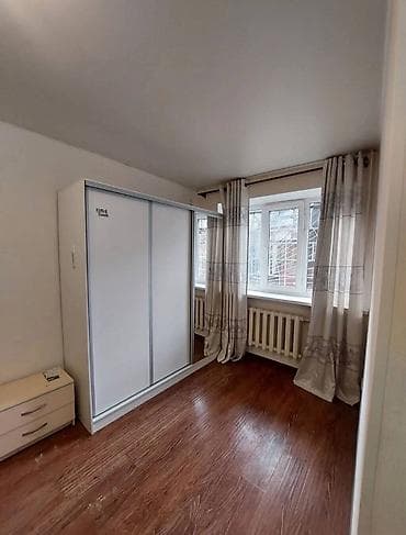 1 комната, 30 м², Хрущевка, 1 этаж at lalafo.kg 1 комната, 30 м², Хрущевка, 1 этаж
