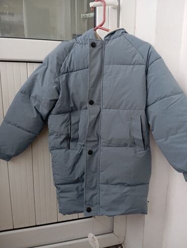 куртка подростковая зимняя: Новая куртка Уни Подойдёт для девочек и также для мальчика Размер — 3