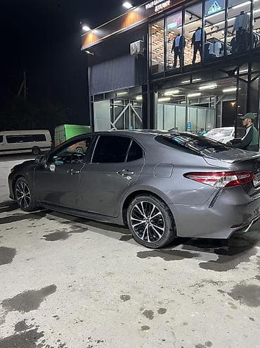 камиры: Toyota Camry: 2018 г., Автомат, Бензин, Седан — 9