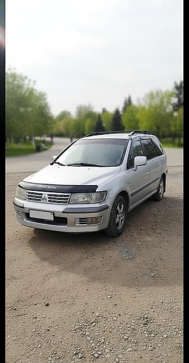 Mitsubishi Space Wagon: 2002 г., 2 л, Механика, Газ, Минивэн at lalafo.kg Mitsubishi Space Wagon: 2002 г., 2 л, Механика, Газ, Минивэн