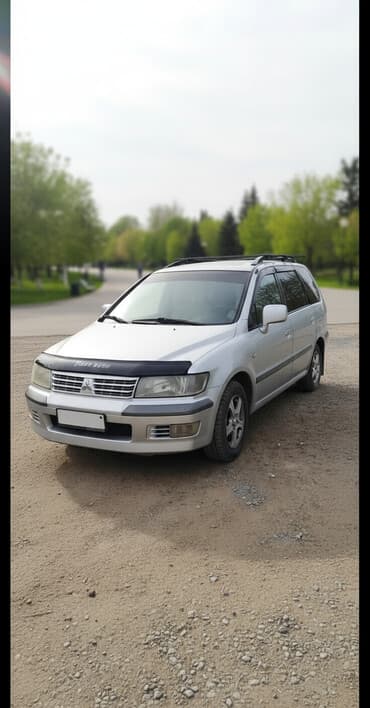 mitsubishi space: Mitsubishi Space Wagon: 2002 г., 2 л, Механика, Бензин, Минивэн — 1