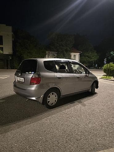 Унаа сатуу: Honda Fit: 2006 г., 1.5 л, Вариатор, Бензин, Хетчбек — 2