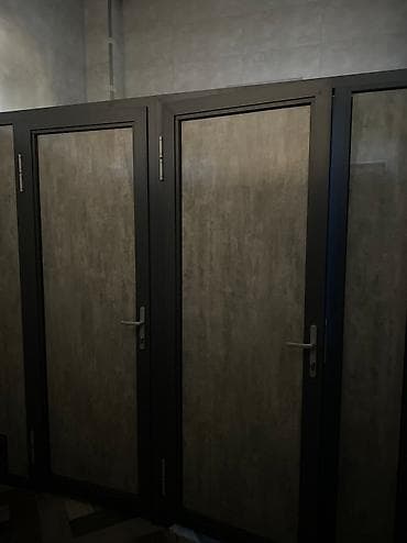 Внутренняя отделка: Продается двери Размер: 0,70х2.15, 0.90х2,30 Перегородка : 1.40х2,30 — 4