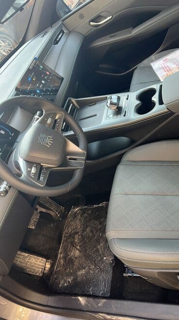 мотоциклы электронные: BYD Qin: 2025 г., 1.5 л, Вариатор, Электромобиль, Седан — 3