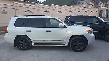 сары булун: Toyota Land Cruiser: 2013 г., 4.5 л, Автомат, Дизель, Жол тандабас — 4