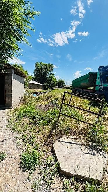 участок вайено антоновка: Продаётся жилой дом с большим участком. - Территория: просторный — 2