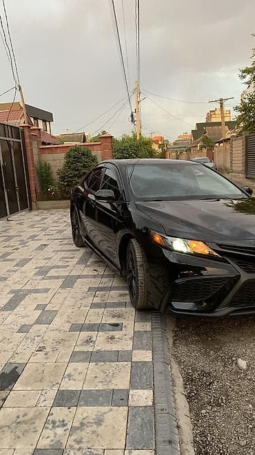 byd e7: Toyota Camry: 2022 г., 2.5 л, Автомат, Бензин, Седан — 2